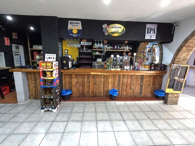 Komercyjne na sprzedaż w Miasto Sewilla - 50 000 € (Ref: 9338109)