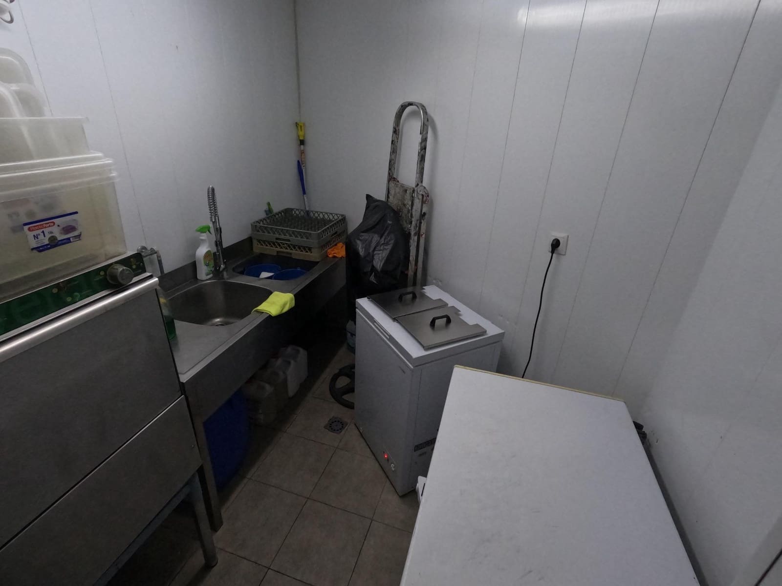 Commercieel te koop in Sevilla stad - € 50.000 (Ref: 9338109)