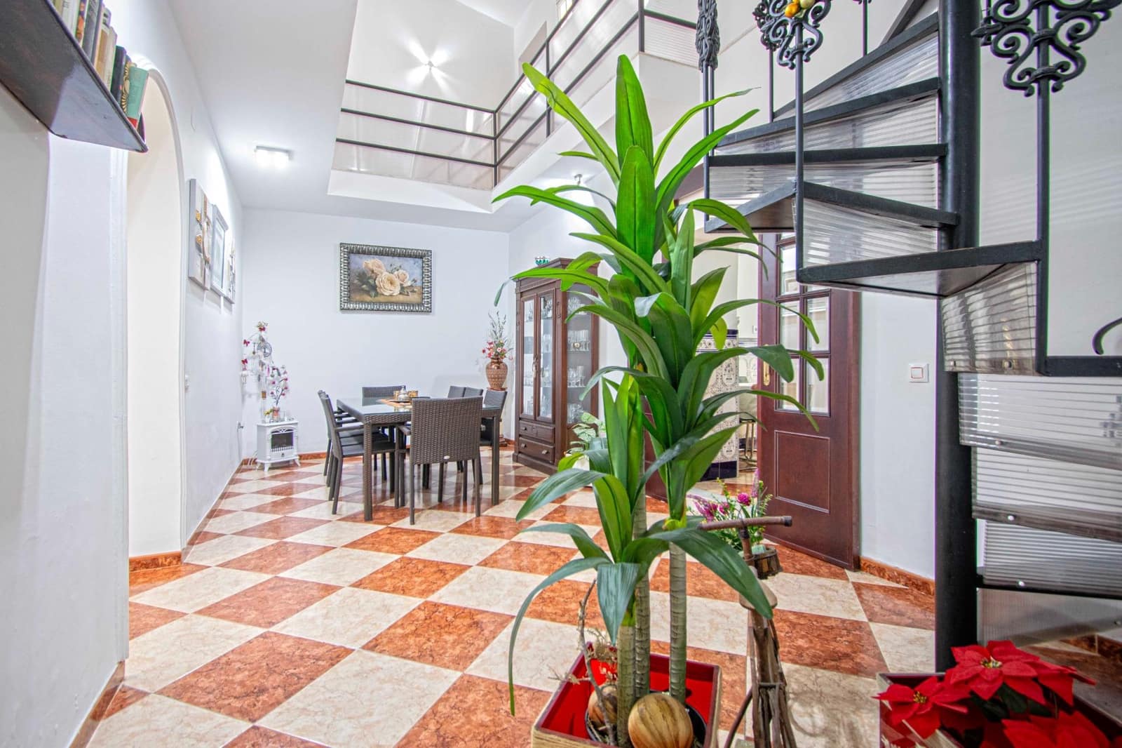 5 sypialnia Dom szeregowy na sprzedaż w Santiponce - 350 000 € (Ref: 9341256)