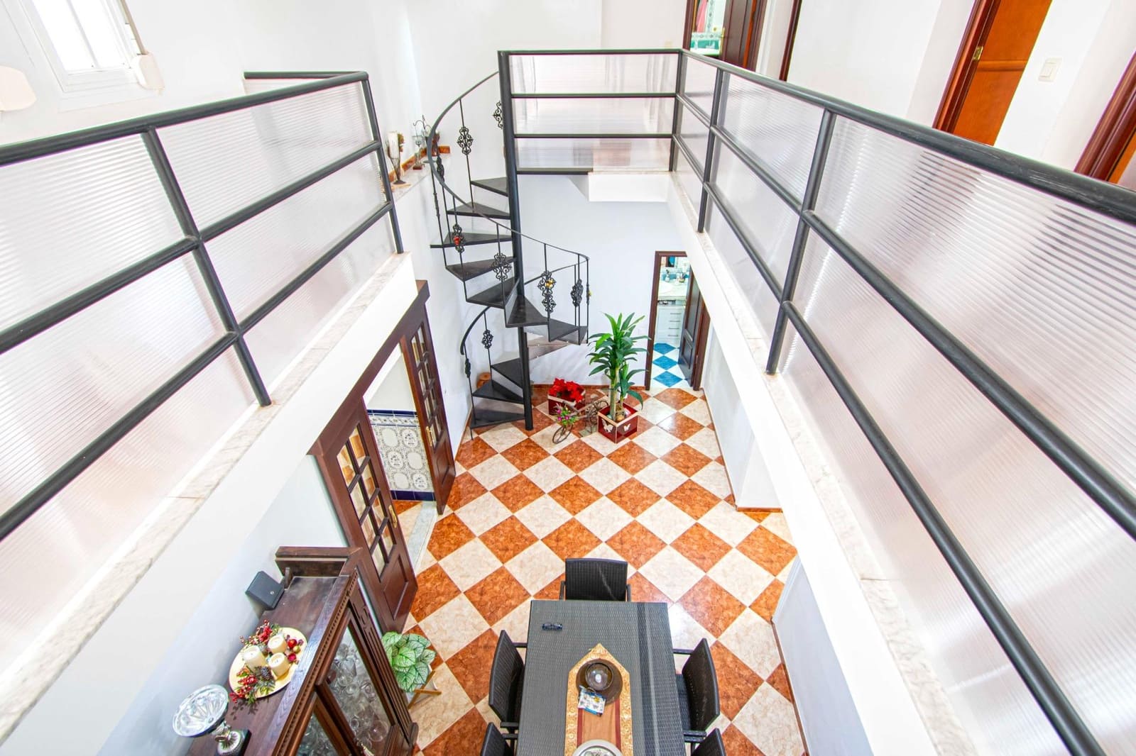 5 sypialnia Dom szeregowy na sprzedaż w Santiponce - 350 000 € (Ref: 9341256)