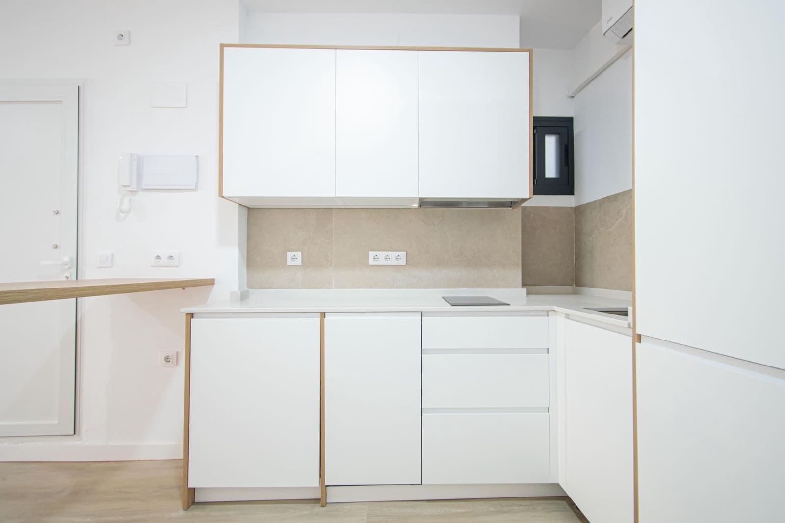 9 sovrum Lägenhet till salu i Sevilla stad - 1 600 000 € (Ref: 9344841)