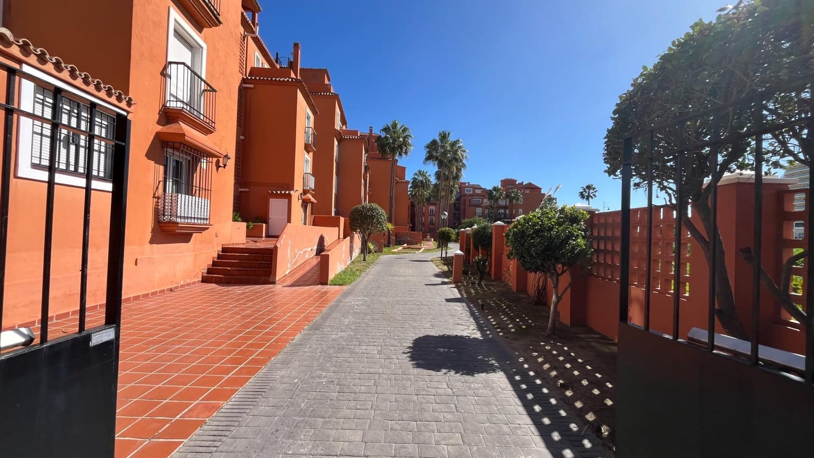 2 bedroom Flat for sale in Torremolinos with pool garage - € 540,000 (Ref: 9347405)