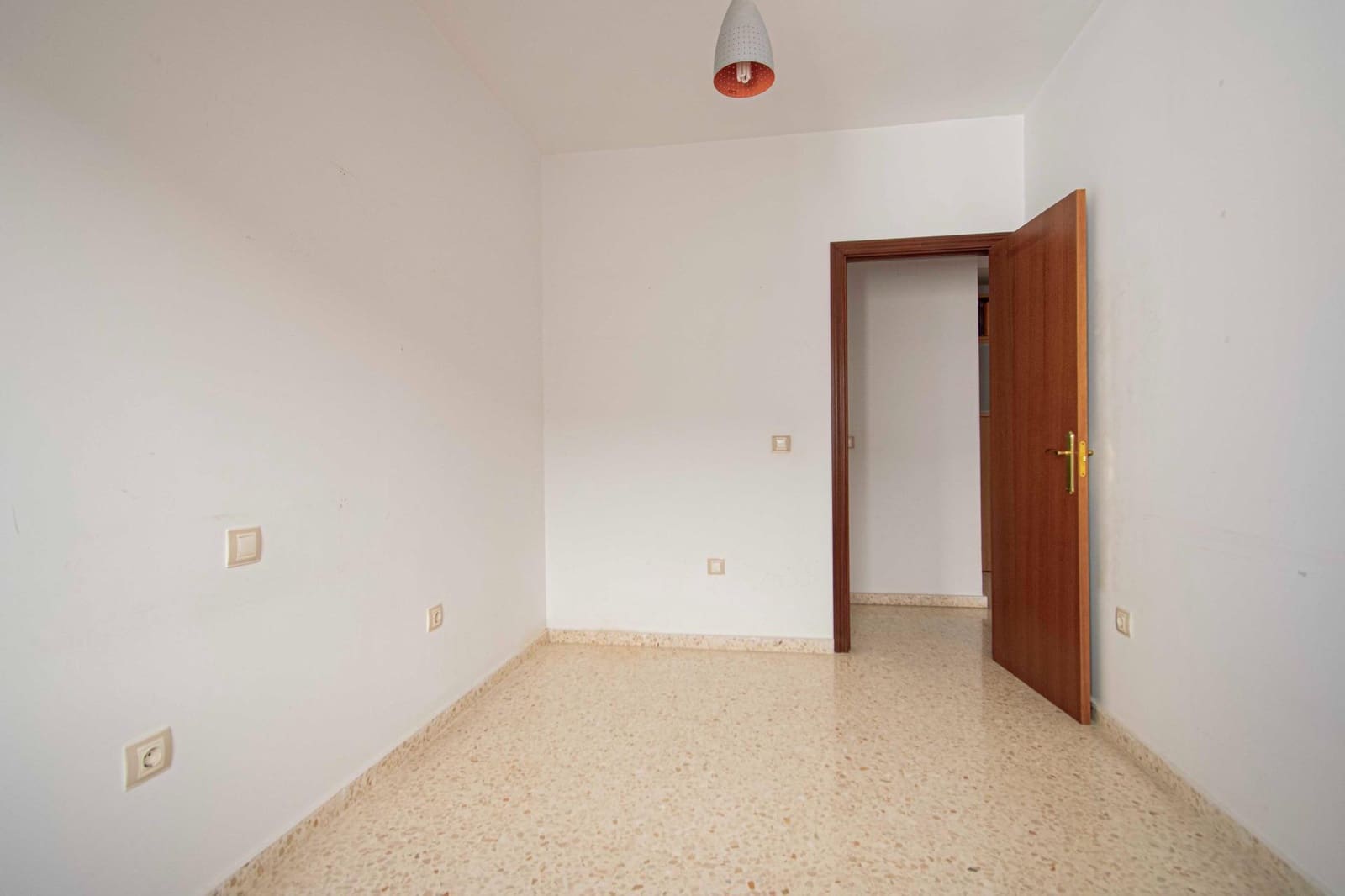 3 soverom Leilighet til salgs i Sevilla by med garasje - € 250 000 (Ref: 9347407)