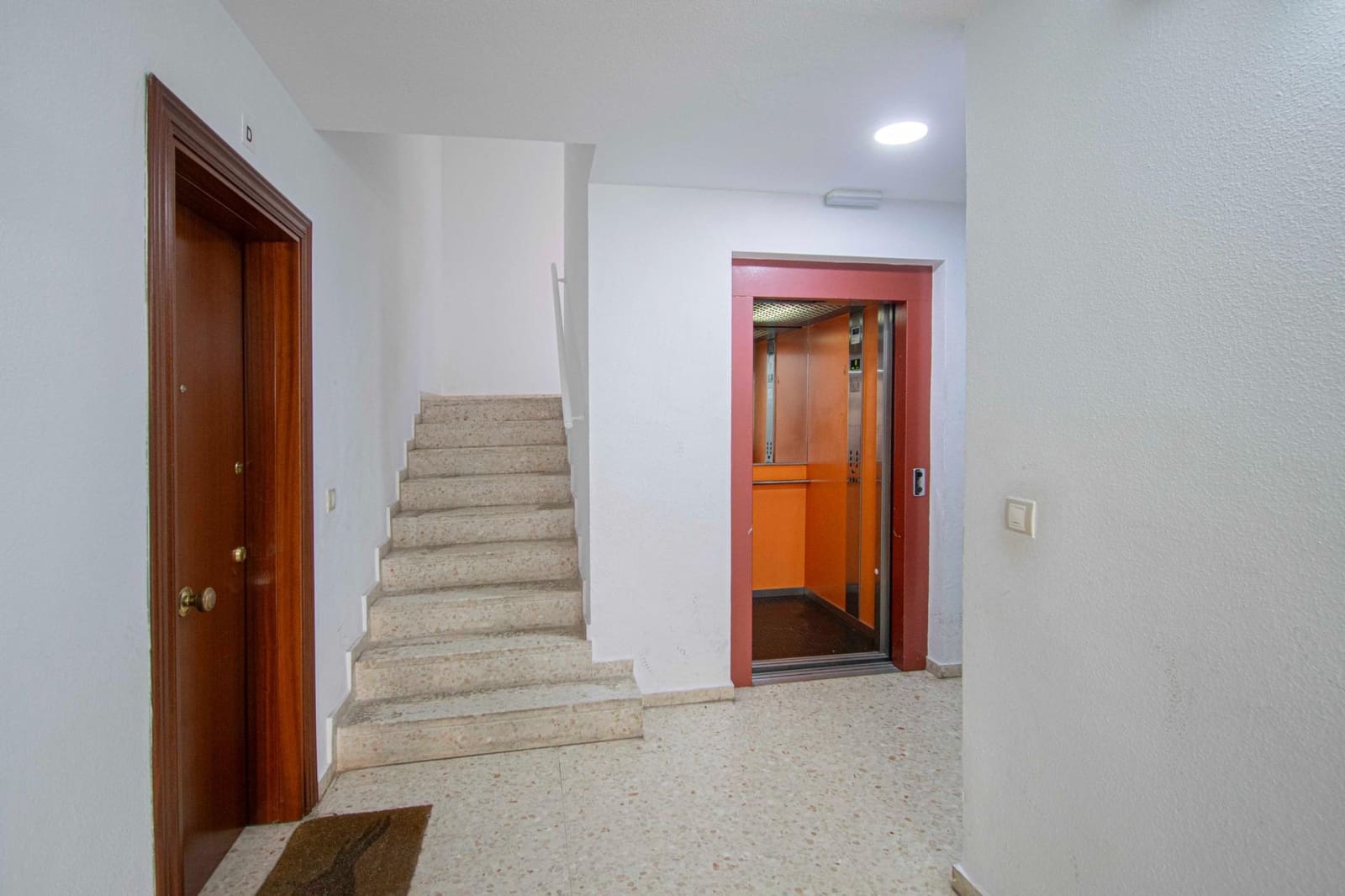 3 soverom Leilighet til salgs i Sevilla by med garasje - € 250 000 (Ref: 9347407)