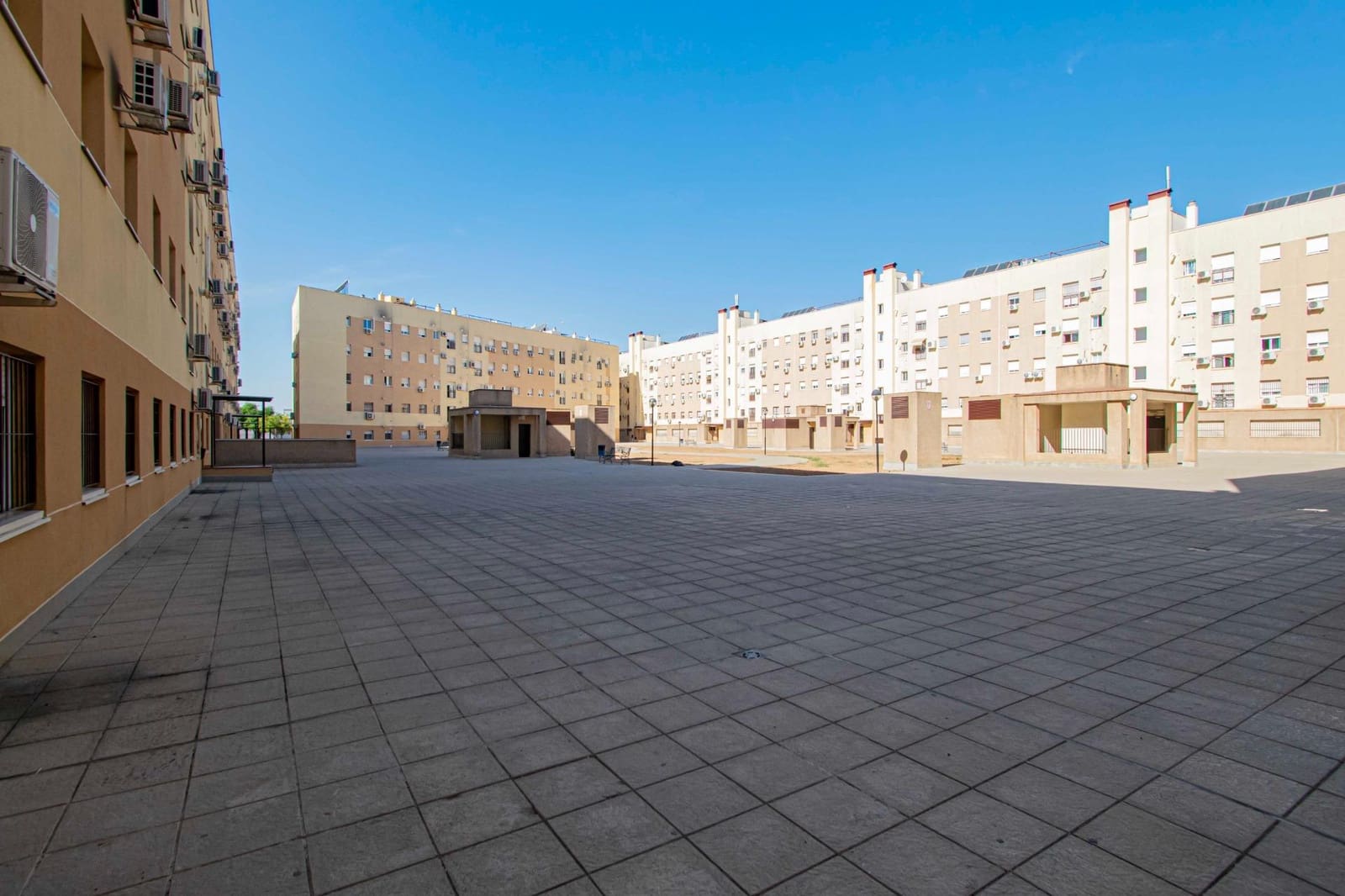 3 soverom Leilighet til salgs i Sevilla by med garasje - € 250 000 (Ref: 9347407)