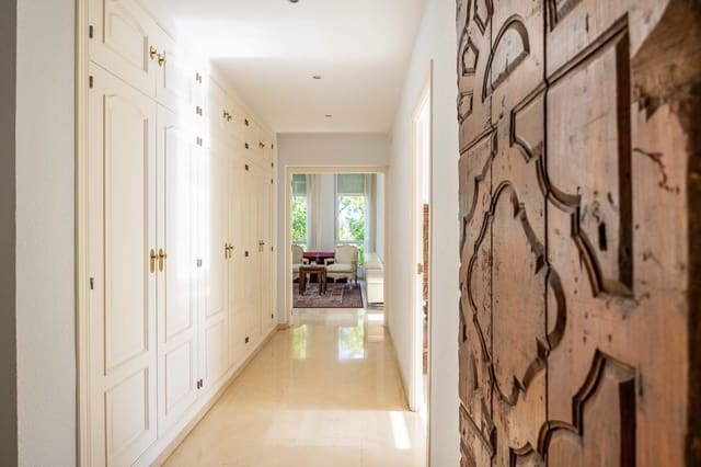 Apartamento de 2 habitaciones en Sevilla ciudad en venta con piscina garaje - 750.000 € (Ref: 9349633)