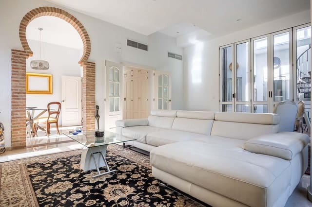 Apartamento de 2 habitaciones en Sevilla ciudad en venta con piscina garaje - 750.000 € (Ref: 9349633)