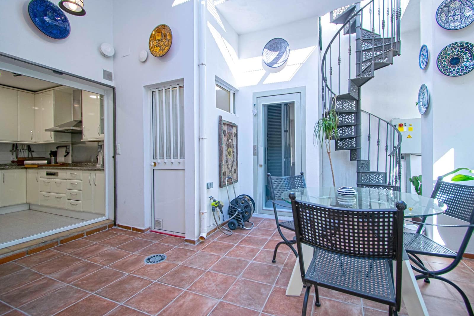 2 soveværelse Lejlighed til salg i Sevilla by med swimmingpool garage - € 750.000 (Ref: 9349633)