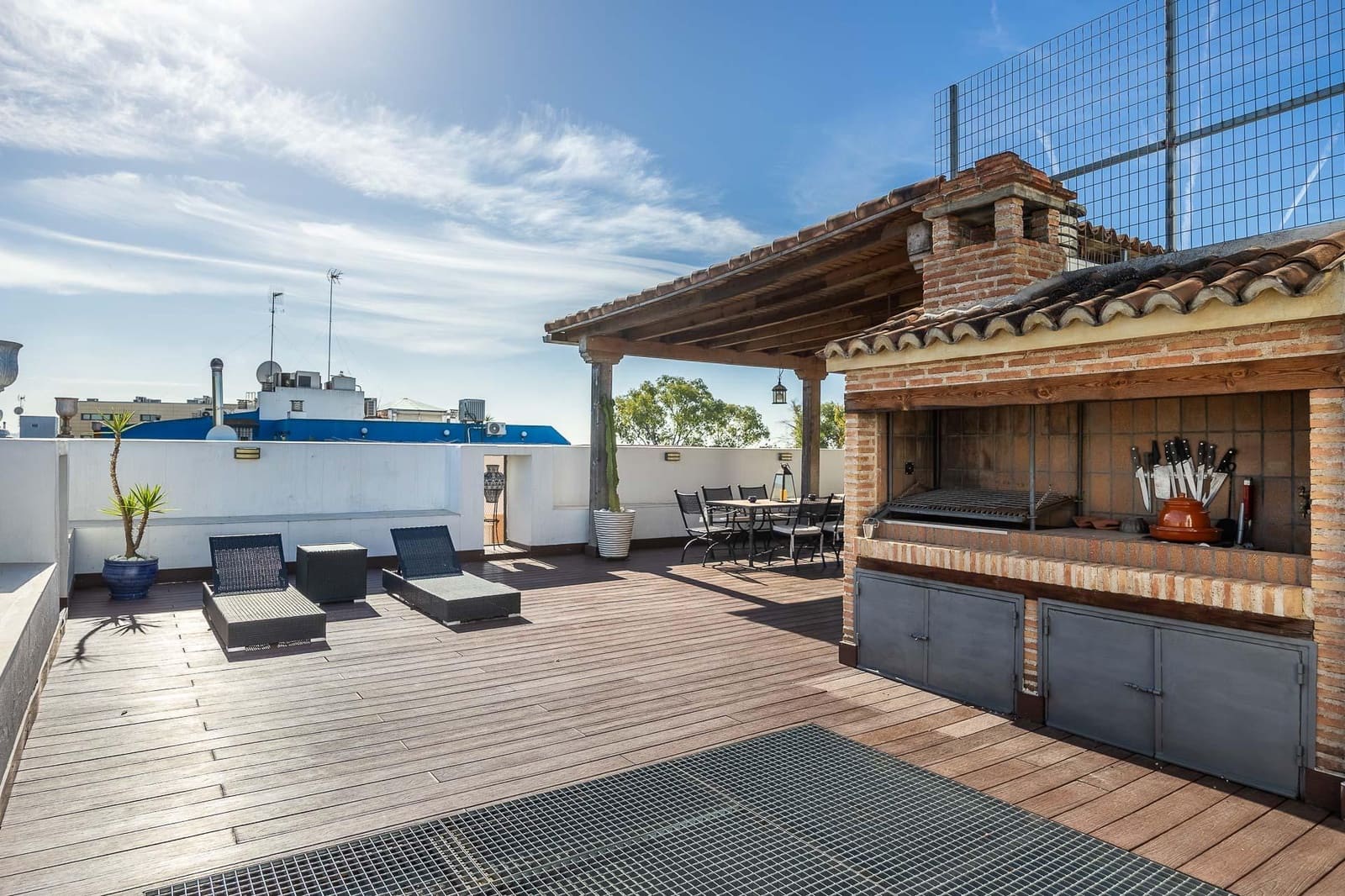 2 soveværelse Lejlighed til salg i Sevilla by med swimmingpool garage - € 750.000 (Ref: 9349633)