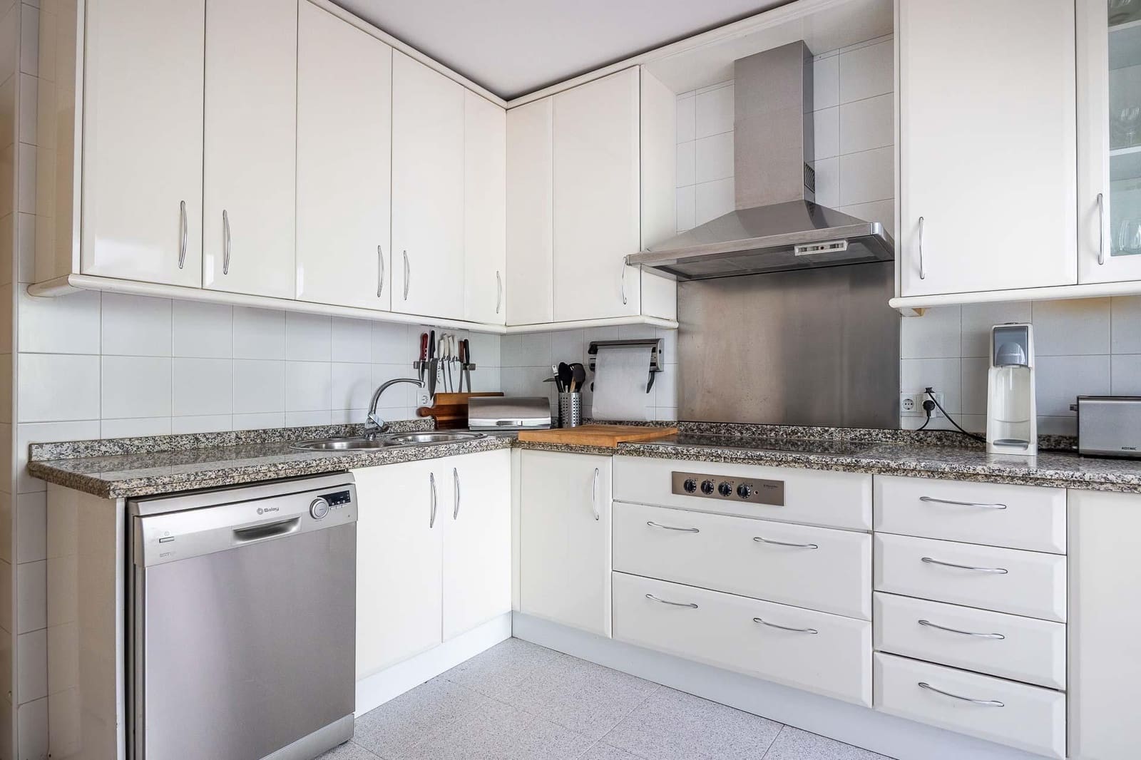 Apartamento de 2 habitaciones en Sevilla ciudad en venta con piscina garaje - 750.000 € (Ref: 9349633)