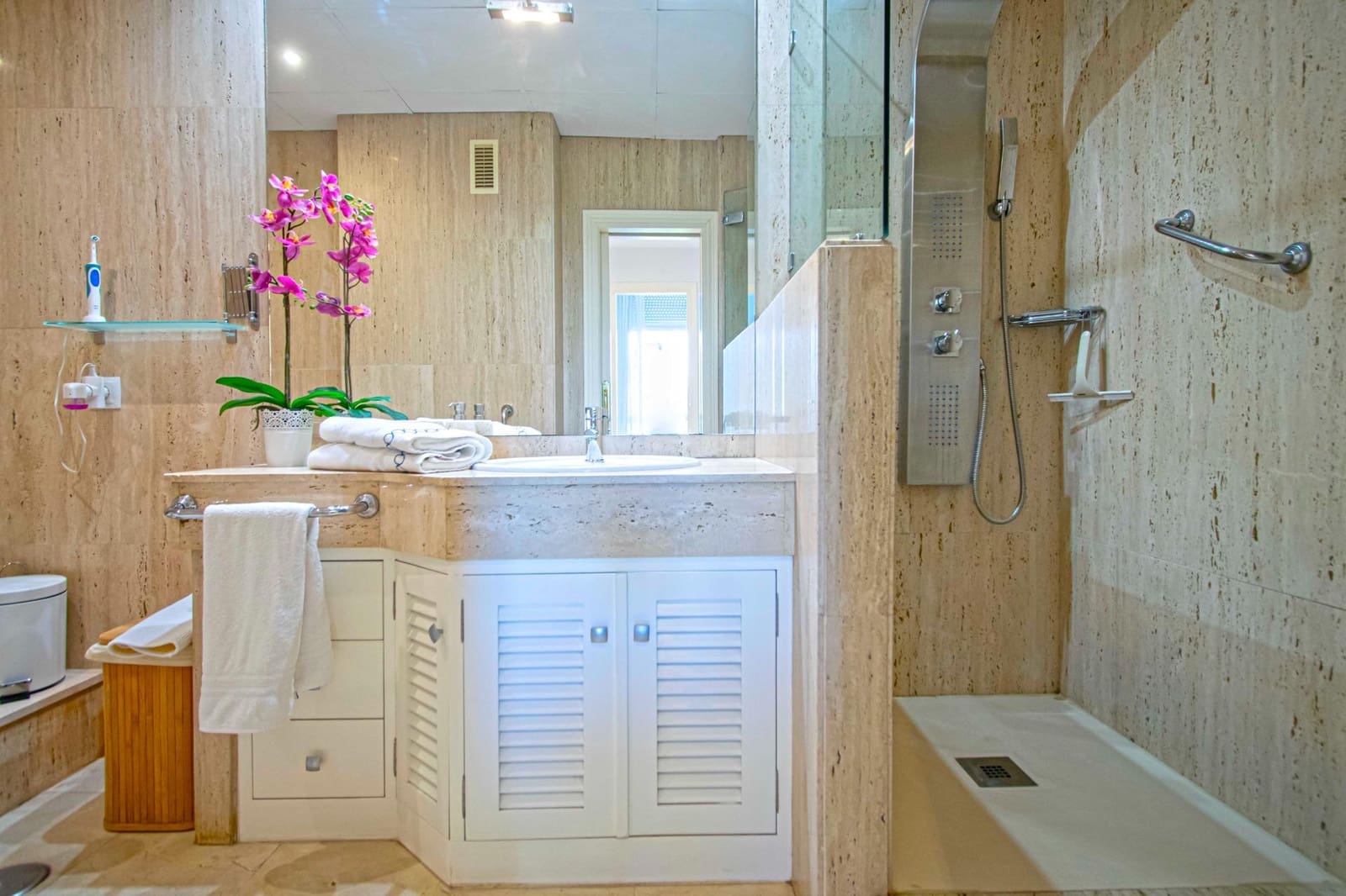 Apartamento de 2 habitaciones en Sevilla ciudad en venta con piscina garaje - 750.000 € (Ref: 9349633)