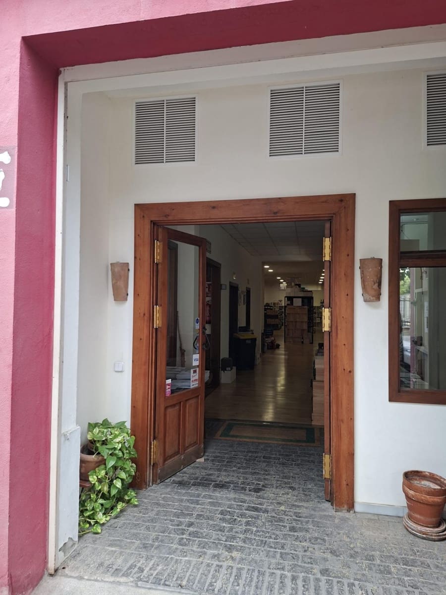 Comercial para venda em Sevilha cidade - 581 030 € (Ref: 9349634)