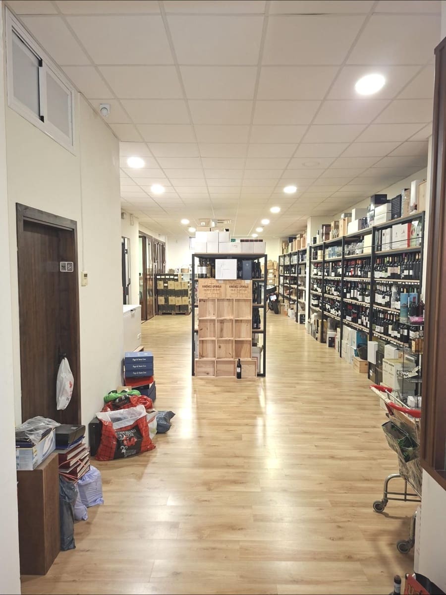 Kommersiell till salu i Sevilla stad - 581 030 € (Ref: 9349634)