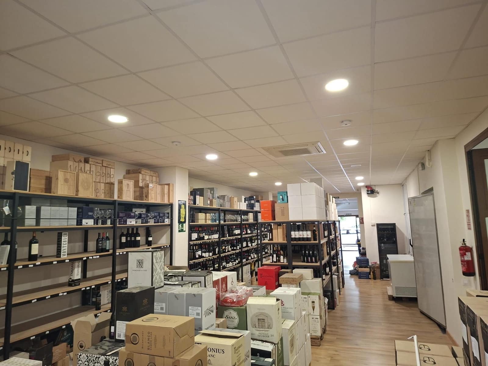 Commercial for sale in Seville city - € 581,030 (Ref: 9349634)