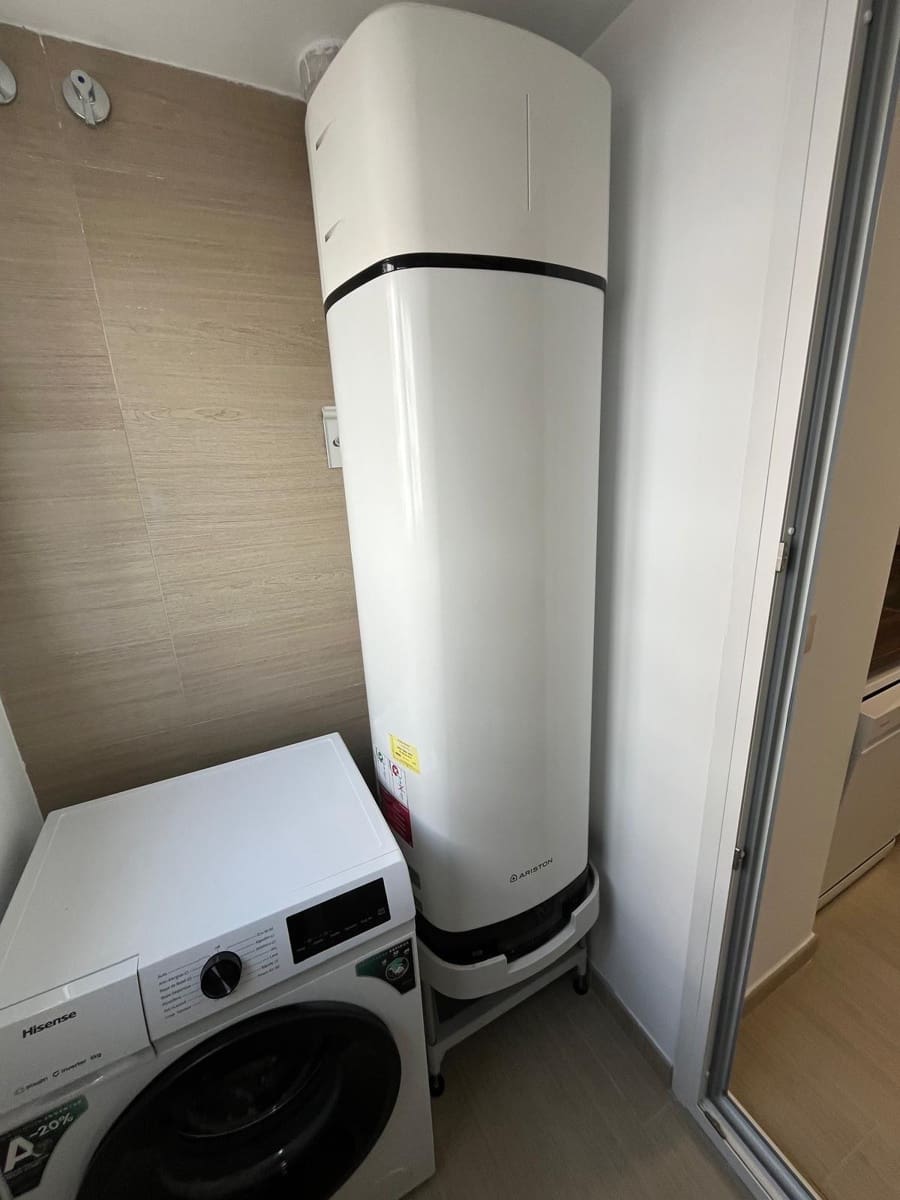 2 soverom Leilighet til leie i Bormujos med svømmebasseng garasje - € 890 (Ref: 9353671)