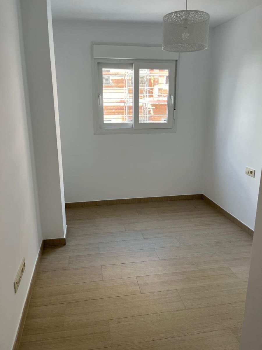 2 soverom Leilighet til leie i Bormujos med svømmebasseng garasje - € 890 (Ref: 9353671)