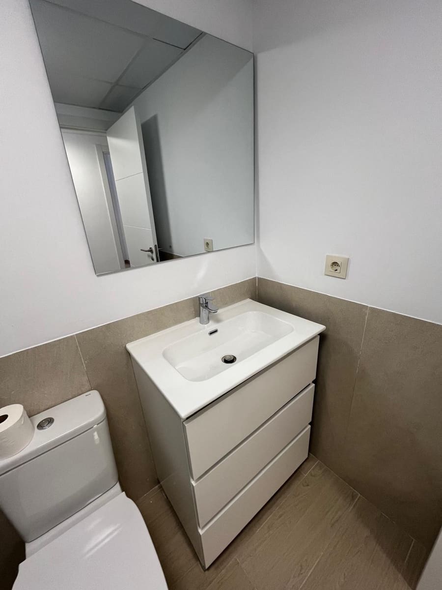 2 soverom Leilighet til leie i Bormujos med svømmebasseng garasje - € 890 (Ref: 9353671)