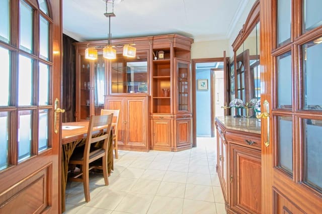 3 sypialnia Mieszkanie na sprzedaż w Nervión, Miasto Sewilla - 180 000 € (Ref: 9355910)