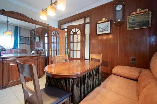 3 sypialnia Mieszkanie na sprzedaż w Nervión, Miasto Sewilla - 180 000 € (Ref: 9355910)