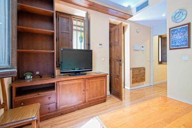 1 soveværelse Lejlighed til leje i Sevilla by - € 780 (Ref: 9359663)