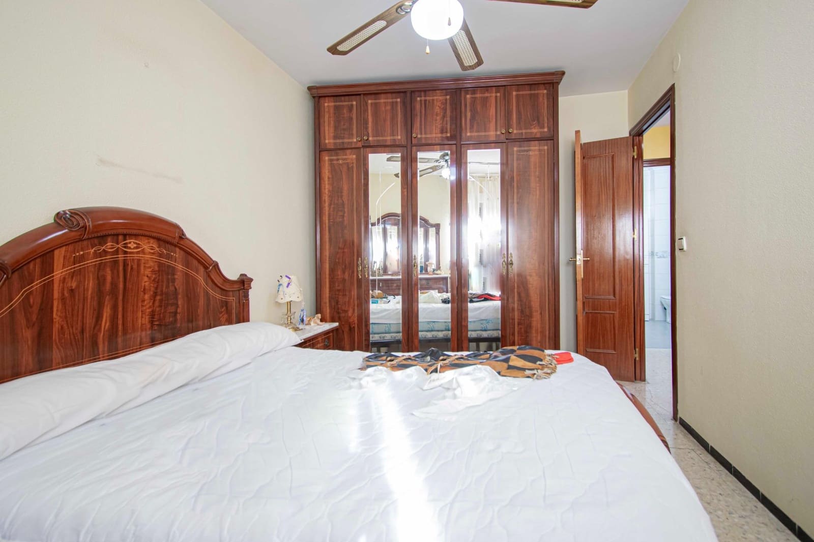 3 makuuhuone Asunto myytävänä paikassa Sevilla kaupunki - 155 000 € (Ref: 9359664)