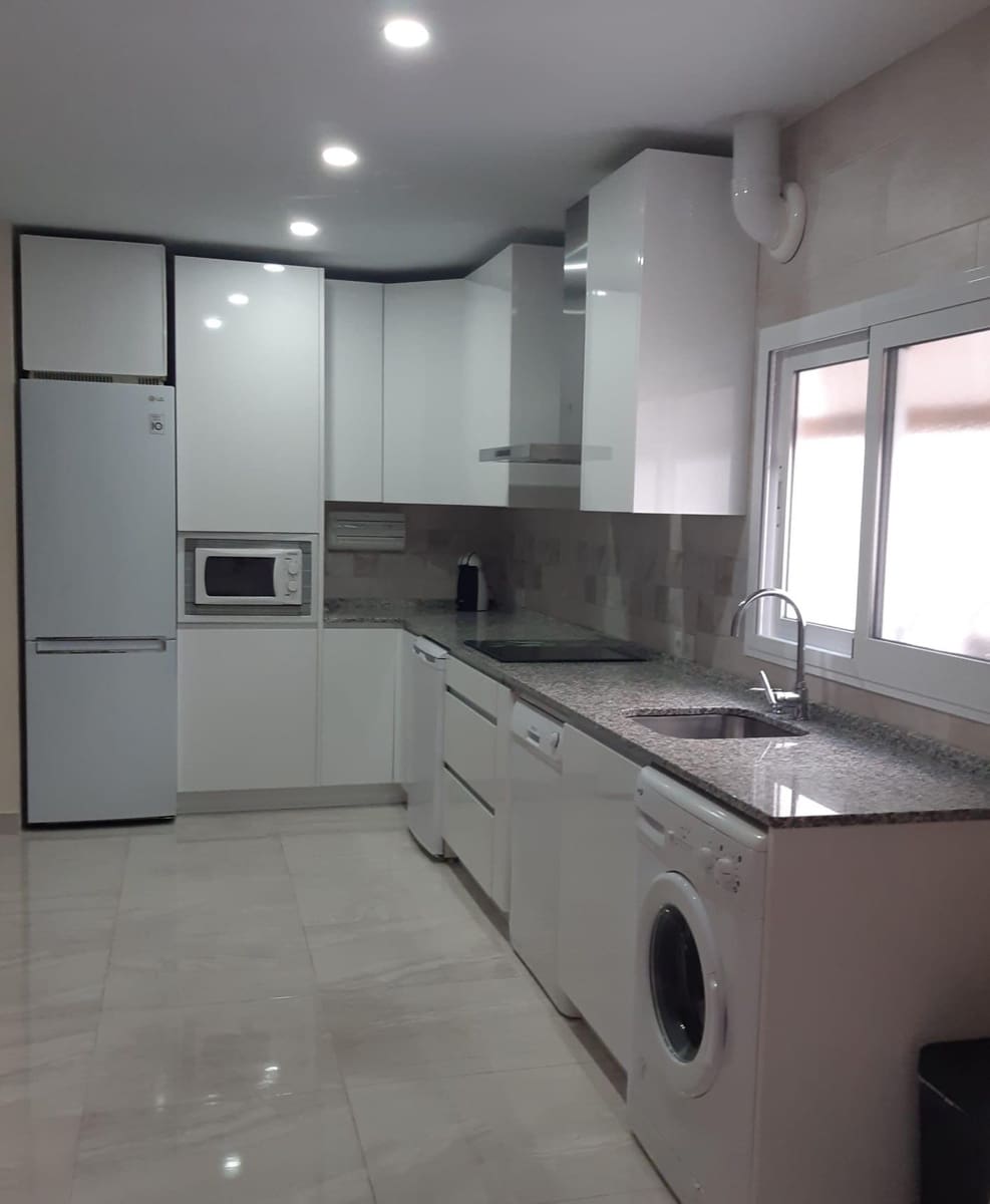 3 soverom Leilighet til salgs i Sevilla by med garasje - € 460 000 (Ref: 9359665)