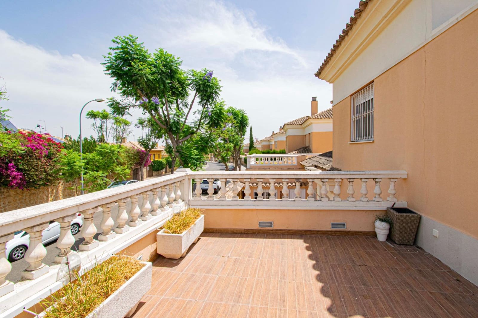 7 soveværelse Villa til salg i Montequinto med swimmingpool garage - € 880.000 (Ref: 9359666)