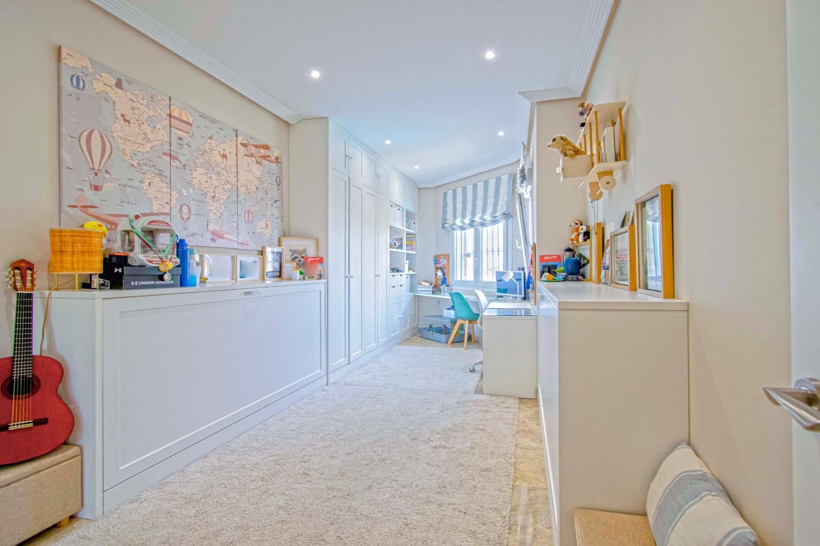 7 soveværelse Villa til salg i Montequinto med swimmingpool garage - € 880.000 (Ref: 9359666)