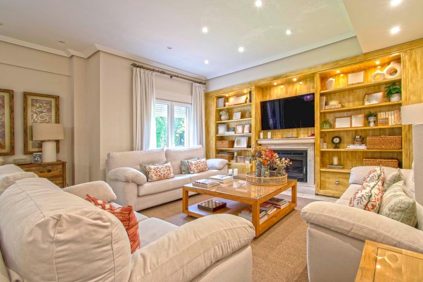 7 quarto Moradia para venda em Montequinto com piscina garagem - 880 000 € (Ref: 9359666)