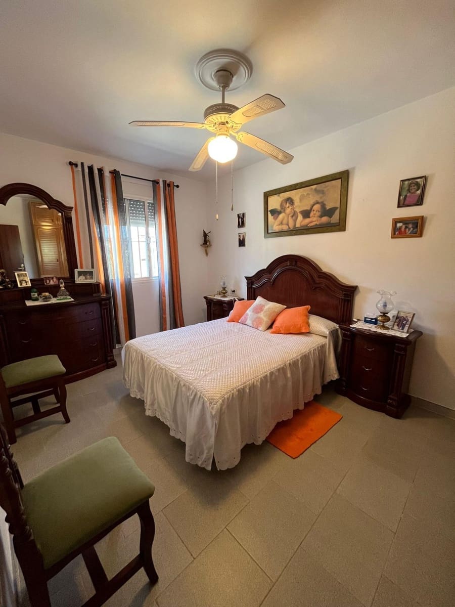 4 quarto Casa em Banda para venda em Casas de Reina com garagem - 127 000 € (Ref: 9359667)