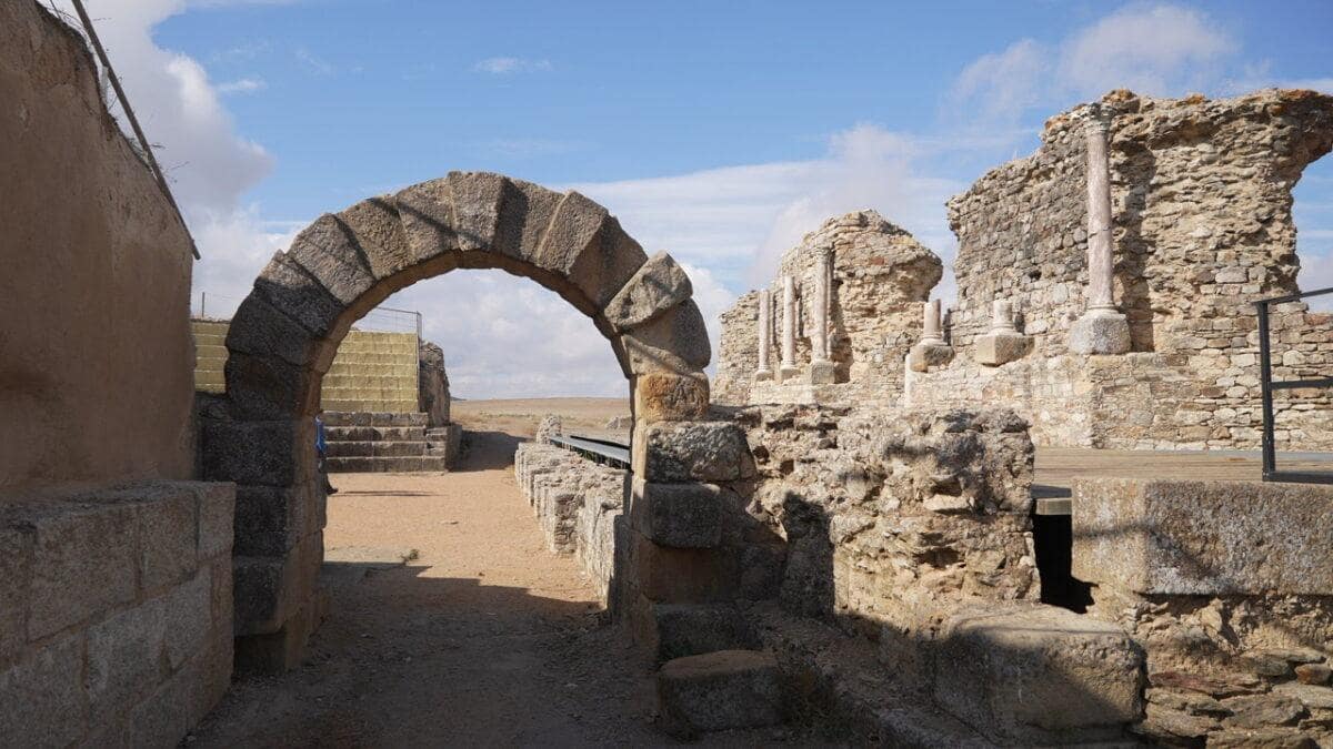 4 quarto Casa em Banda para venda em Casas de Reina com garagem - 127 000 € (Ref: 9359667)