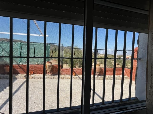 4 bedroom Townhouse for sale in Casas de Reina with garage - € 127,000 (Ref: 9359667)