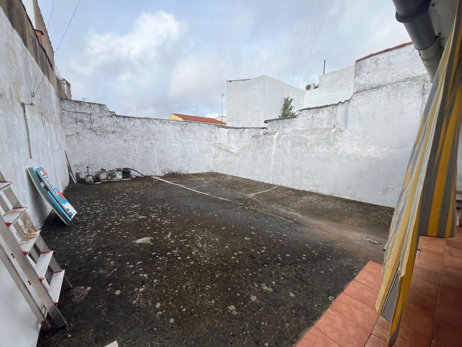 3 soveværelse Byhus til salg i Santa Olalla del Cala - € 90.000 (Ref: 9359668)