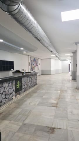 Commercial for sale in Moguer - € 250,000 (Ref: 9362385)