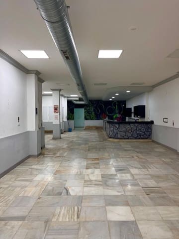 Commercial for sale in Moguer - € 250,000 (Ref: 9362385)