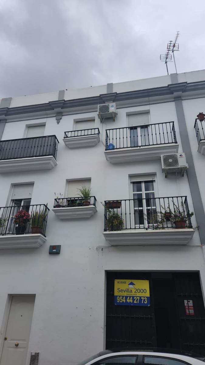 Commercial for sale in Moguer - € 250,000 (Ref: 9362385)