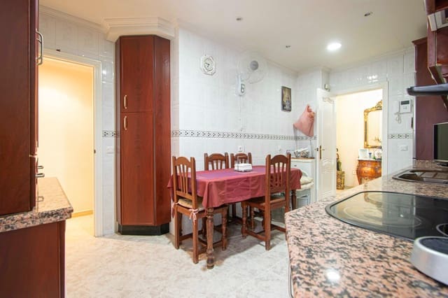 3 makuuhuone Asunto myytävänä paikassa Sevilla kaupunki mukana 
autotalli - 519 700 € (Ref: 9367618)