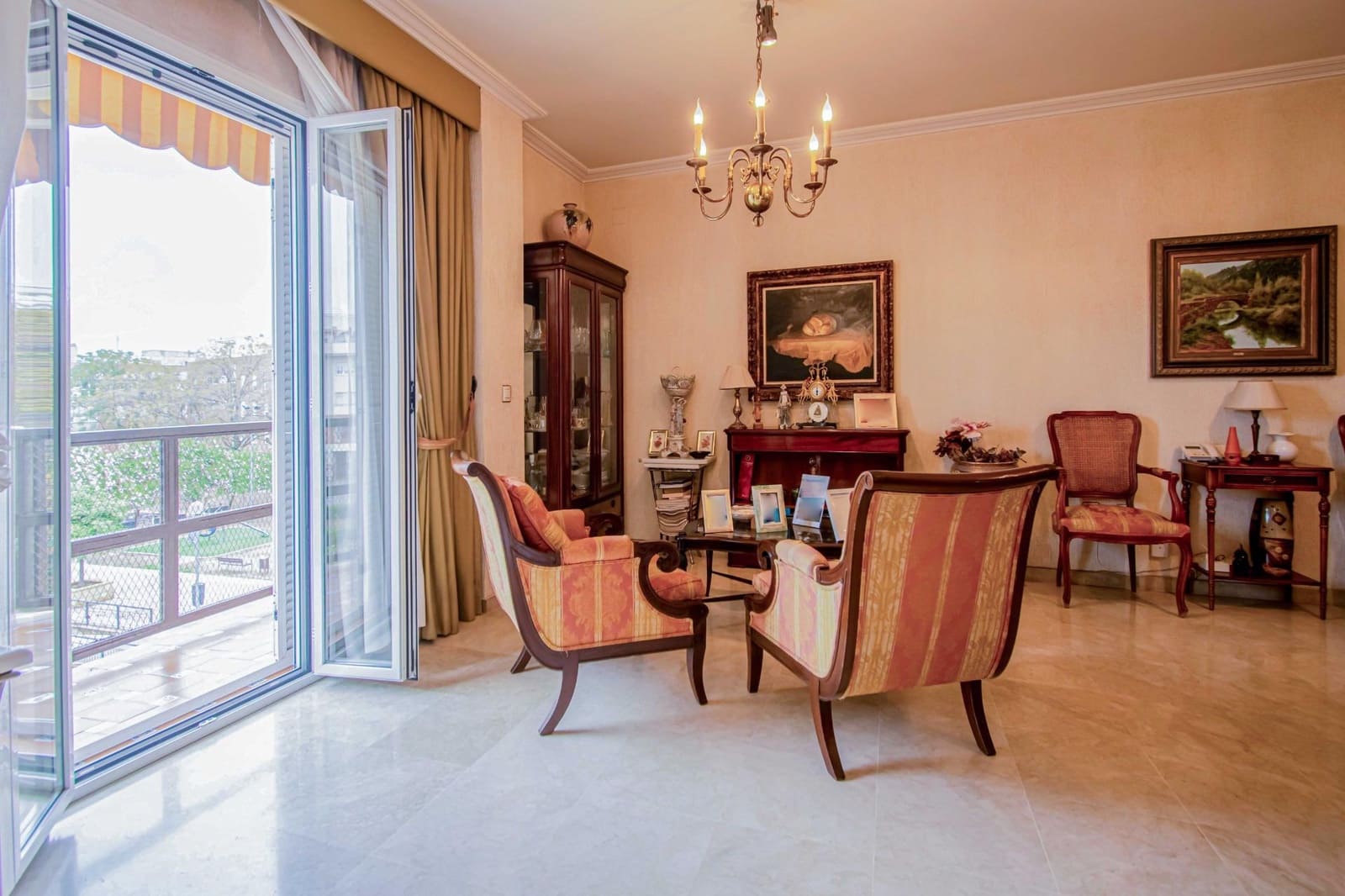 3 bedroom Flat for sale in Seville city with garage - € 519,700 (Ref: 9367618)