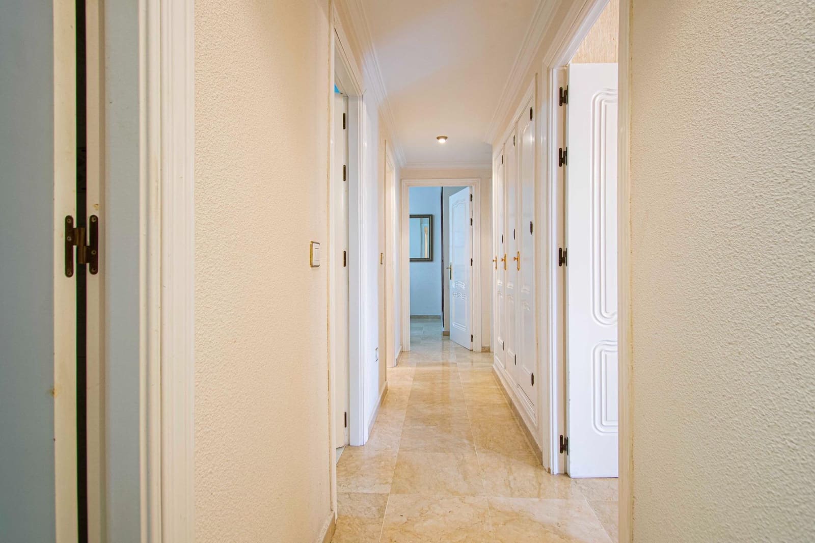 3 bedroom Flat for sale in Seville city with garage - € 519,700 (Ref: 9367618)