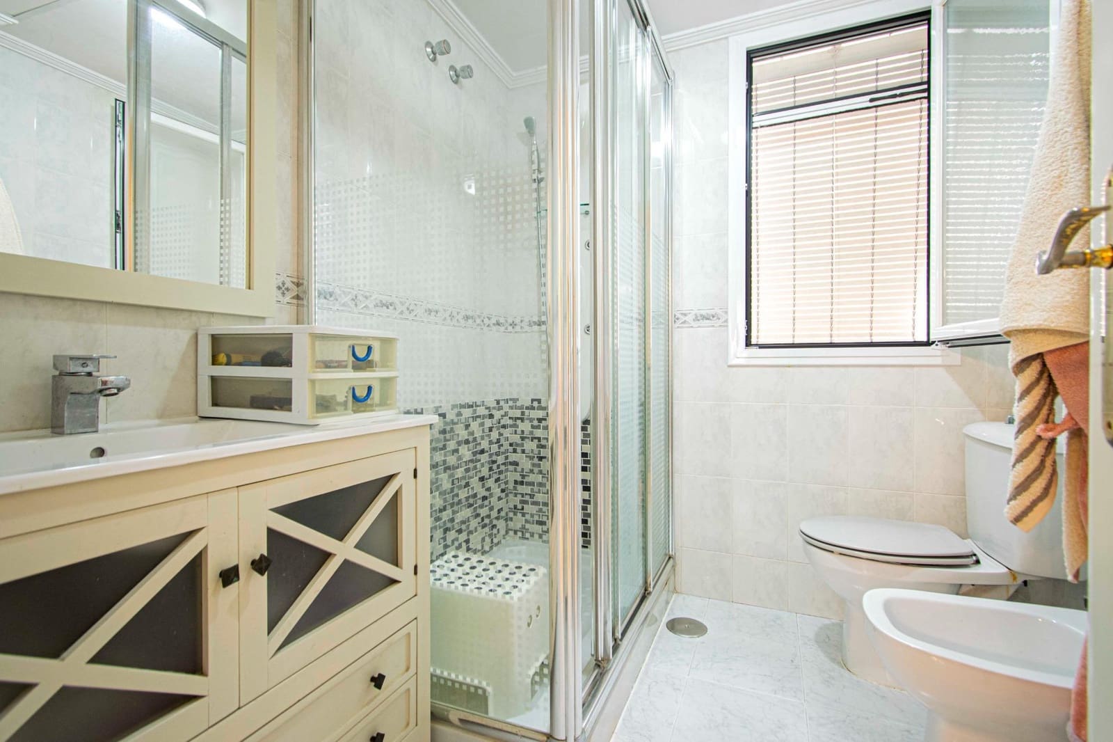 3 bedroom Flat for sale in Seville city with garage - € 519,700 (Ref: 9367618)