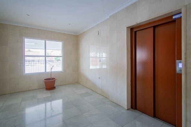 3 bedroom Flat for sale in Seville city with garage - € 519,700 (Ref: 9367618)