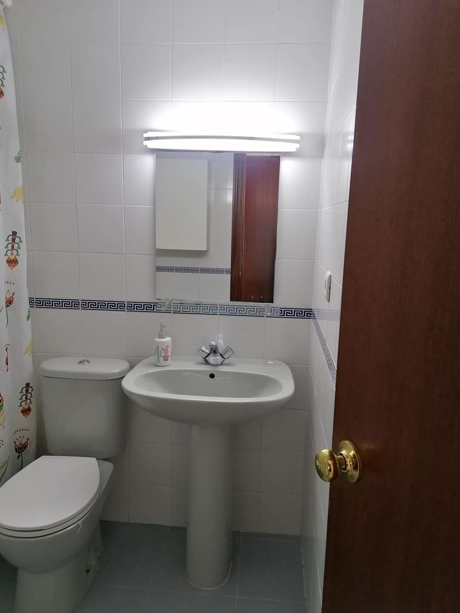 3 sypialnia Mieszkanie do wynajęcia w Miasto Sewilla z garażem - 850 € (Ref: 9367619)