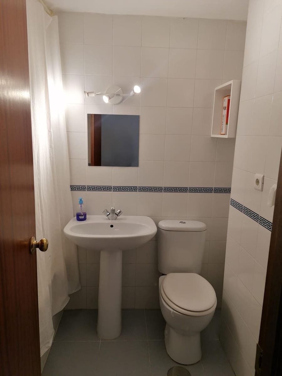 3 sypialnia Mieszkanie do wynajęcia w Miasto Sewilla z garażem - 850 € (Ref: 9367619)