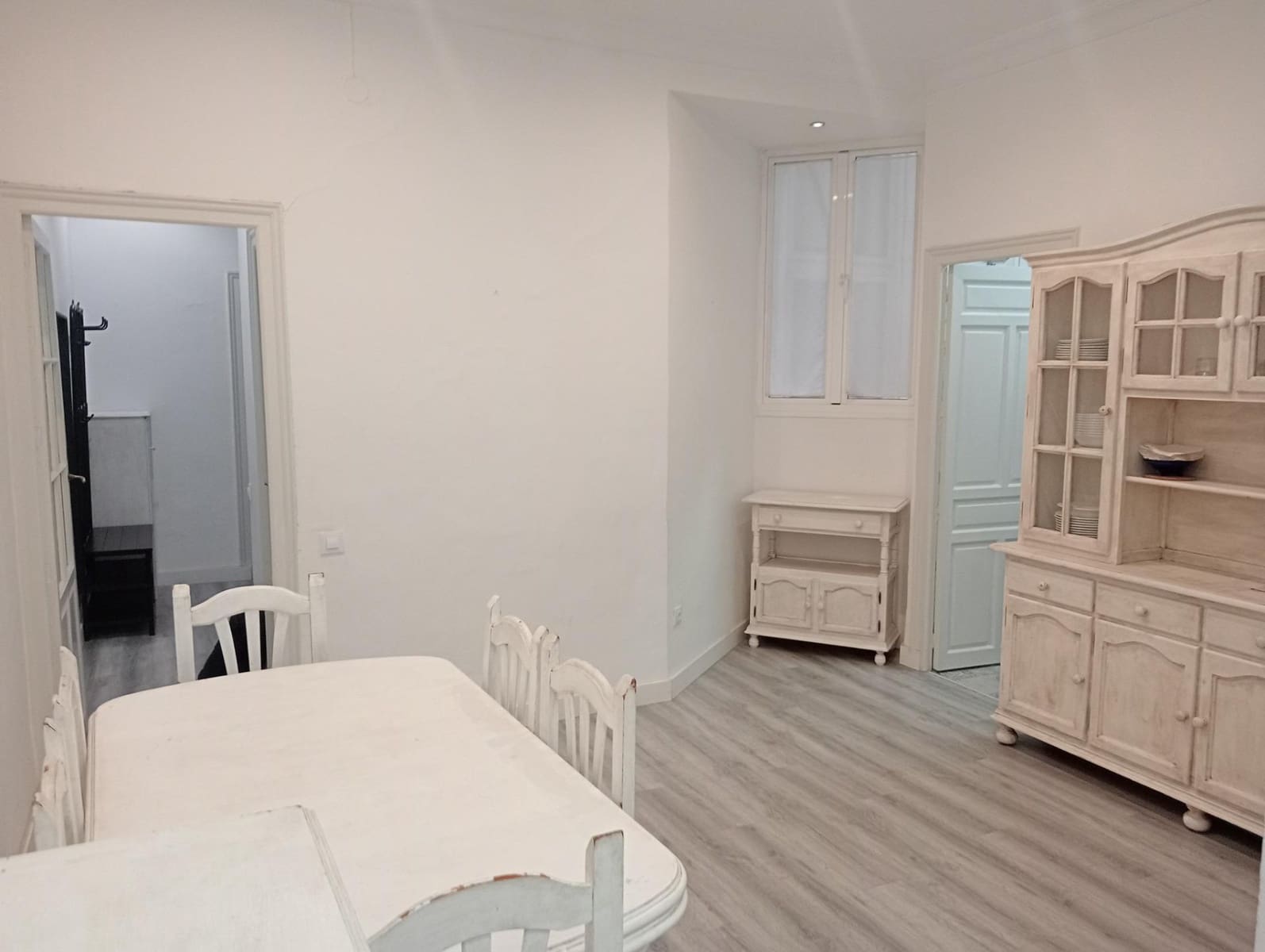 2 soveværelse Lejlighed til leje i Sevilla by - € 1.000 (Ref: 9374200)