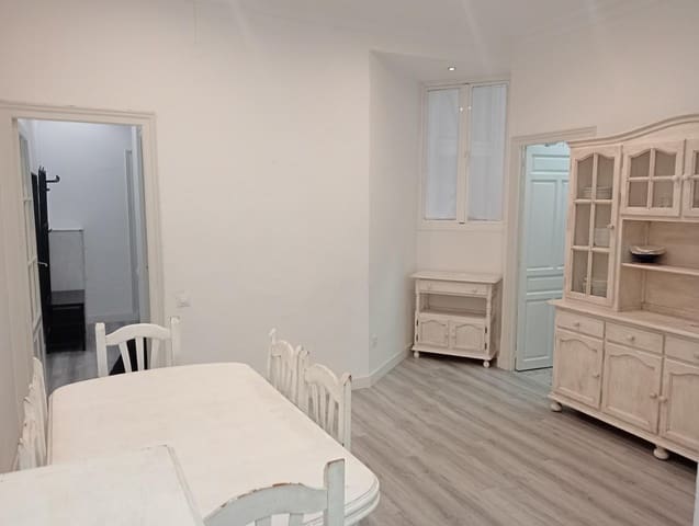 2 soveværelse Lejlighed til leje i Sevilla by - € 1.000 (Ref: 9374200)