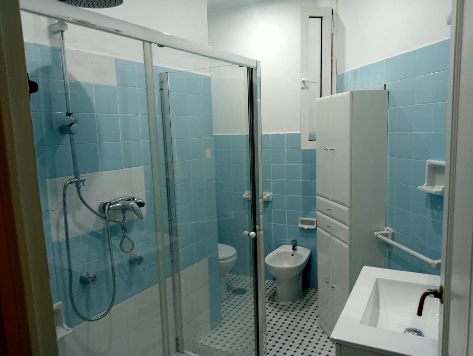 2 soveværelse Lejlighed til leje i Sevilla by - € 1.000 (Ref: 9374200)