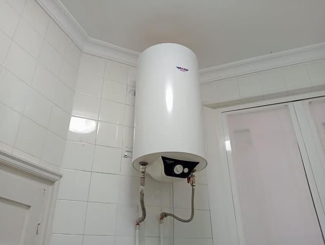 2 soveværelse Lejlighed til leje i Sevilla by - € 1.000 (Ref: 9374200)