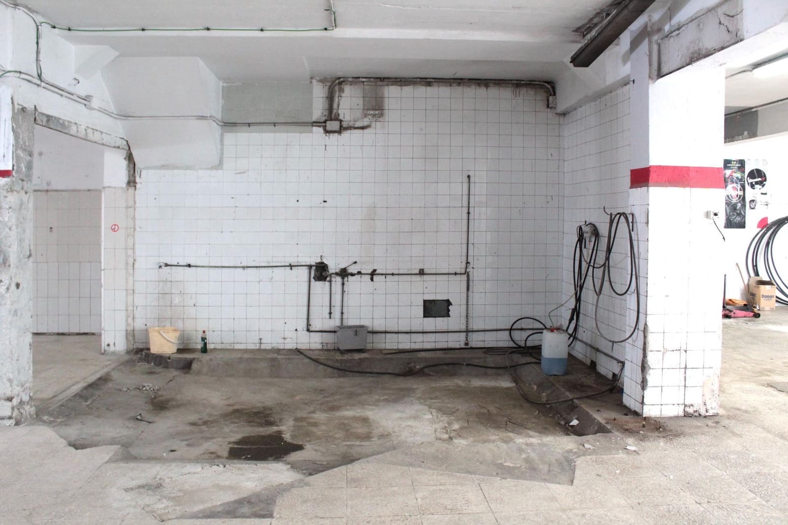 Komercyjne do wynajęcia w Miasto Sewilla z garażem - 2 200 € (Ref: 9374202)