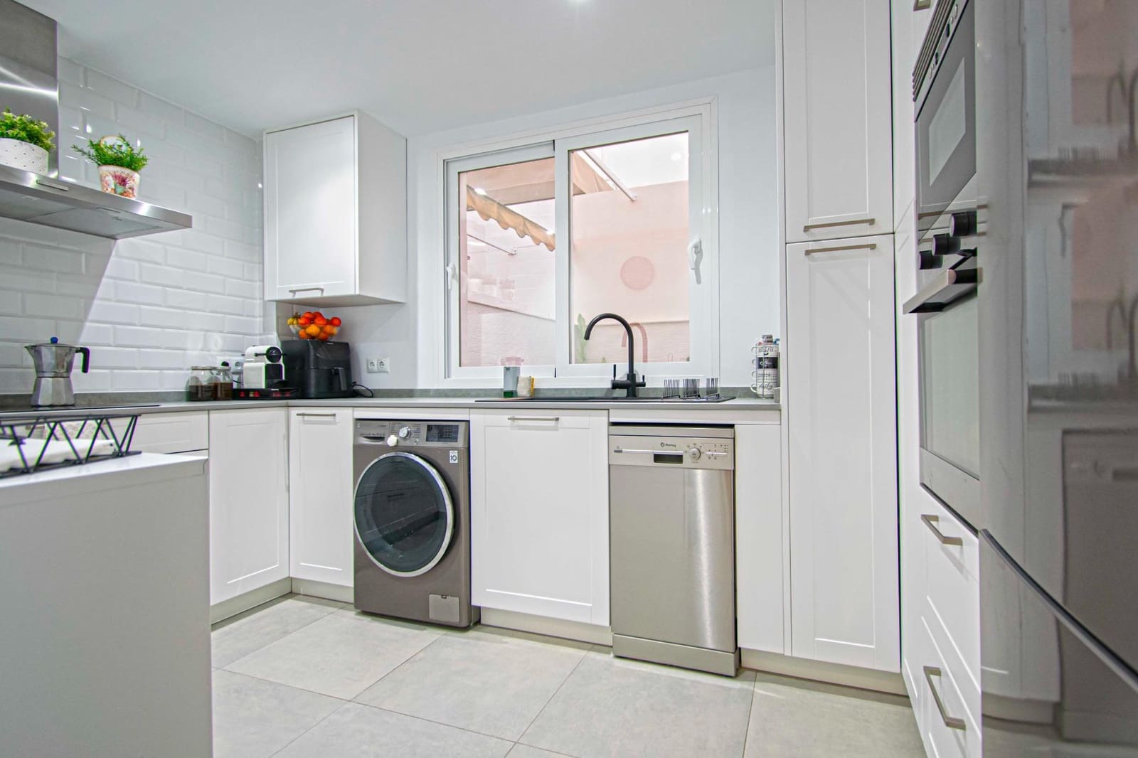 5 slaapkamer Rijtjeshuis te koop in Castilleja de la Cuesta - € 299.500 (Ref: 9374203)