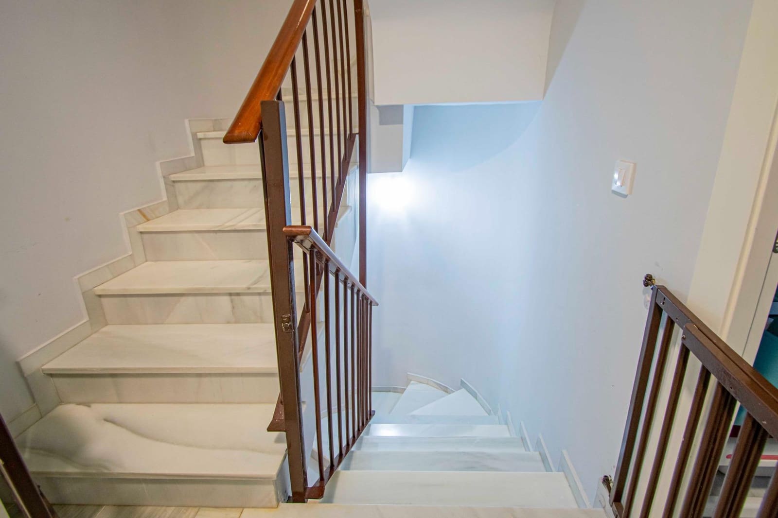 5 slaapkamer Rijtjeshuis te koop in Castilleja de la Cuesta - € 299.500 (Ref: 9374203)